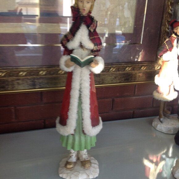 Vintage Wooden Carved Caroler Figure with Fabric Details - Picture 2 of 5